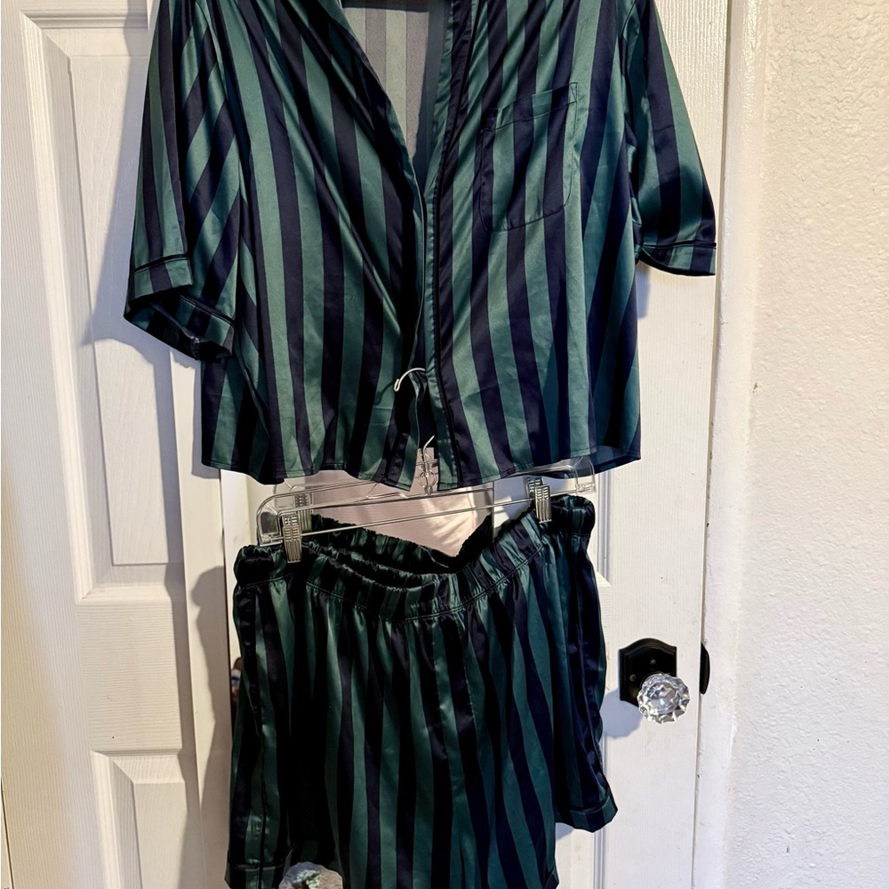 Parade Striped Pajama Set in Green and Black XL
